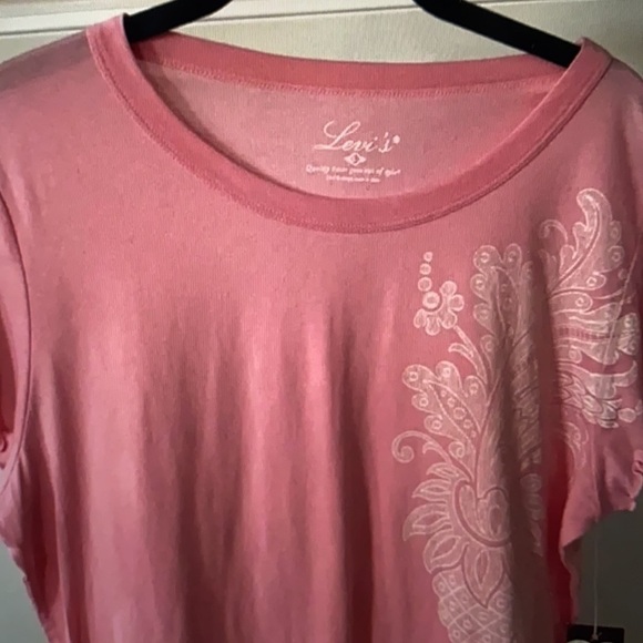 NWT Levi’s Pink Flowered Ruffle Sleeve Top size Large - Picture 2 of 8